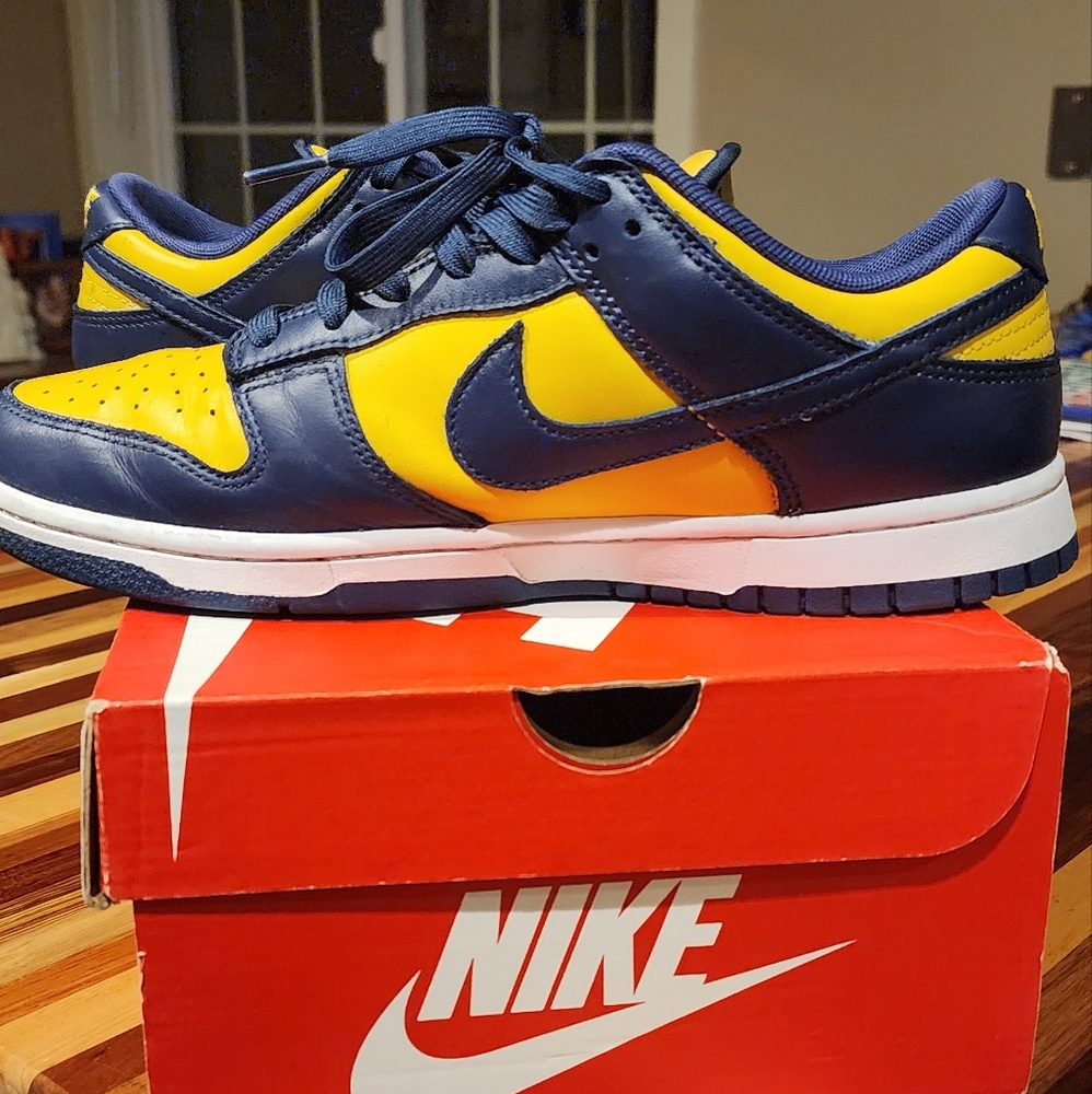Nike dunk low retro "michigan"